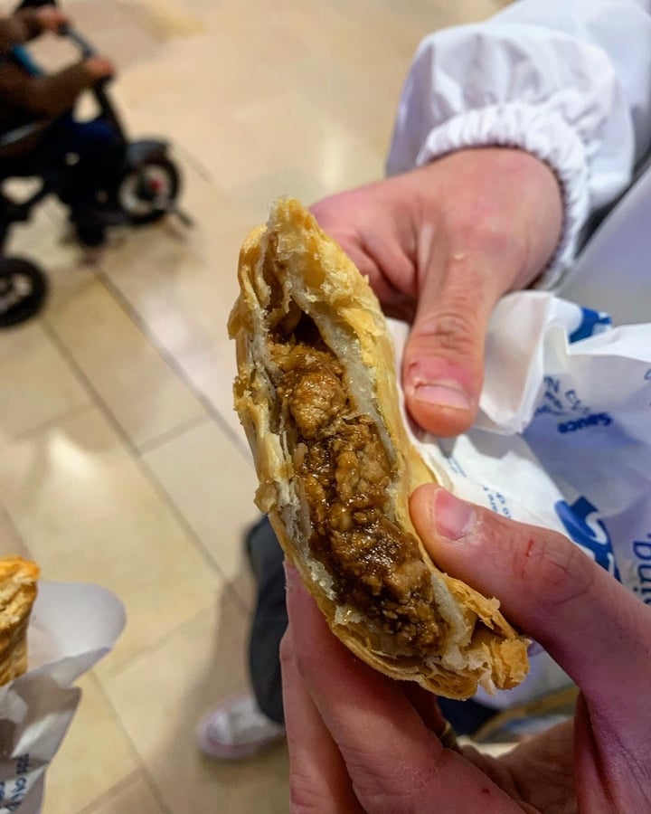 photo of Greggs Vegan Stake Bake shared by @shotsbytofuu on  05 Jan 2020 - review