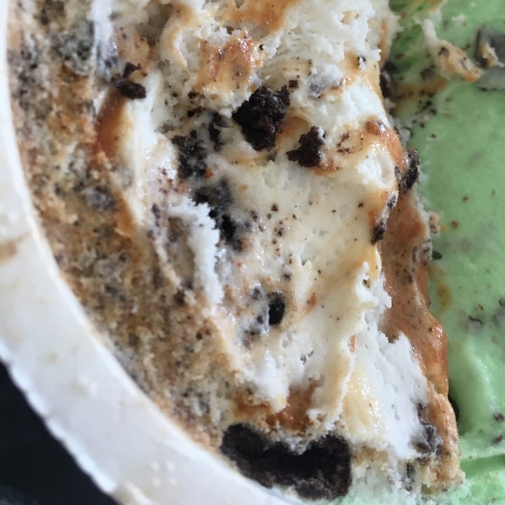 photo of Ainara Helados Veganos Cookies Cream shared by @matimemes on  31 May 2021 - review
