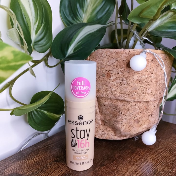 photo of Essence  Stay all day  long lasting foundation shared by @irene80 on  27 Oct 2022 - review