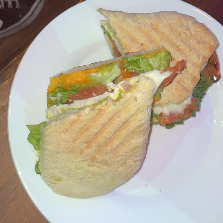 photo of NUVE - Vegan Food & Music Sandwich shared by @valenequiza on  11 Nov 2021 - review