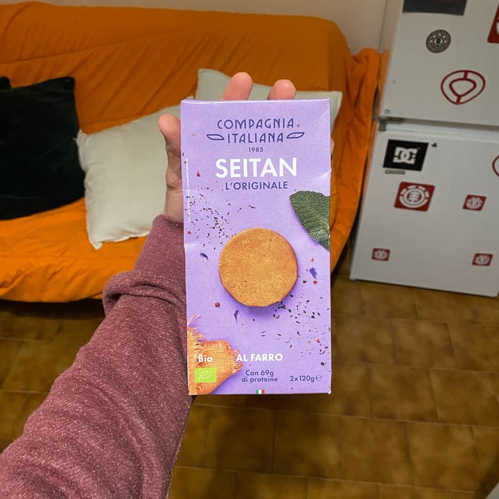 review photo of Compagnia Italiana Seitan al farro shared by @loria28 on 03 May 2022 - review