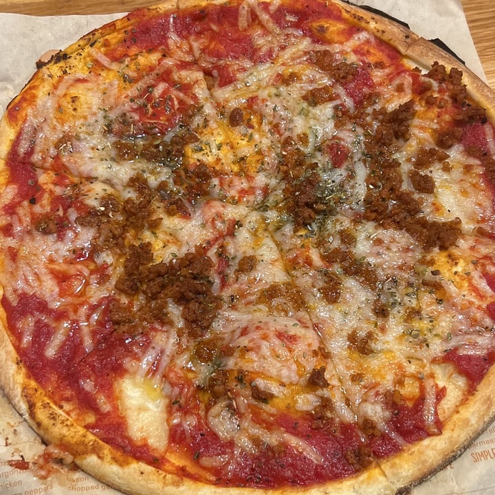 photo of Blaze Pizza 11” Build Your Own Pizza shared by @alcsutherland on  30 Oct 2022 - review