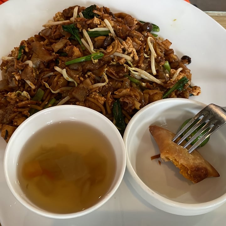 photo of Loving Hut Lh Char Kway Teow Set shared by @rainyangwen on  04 Nov 2021 - review