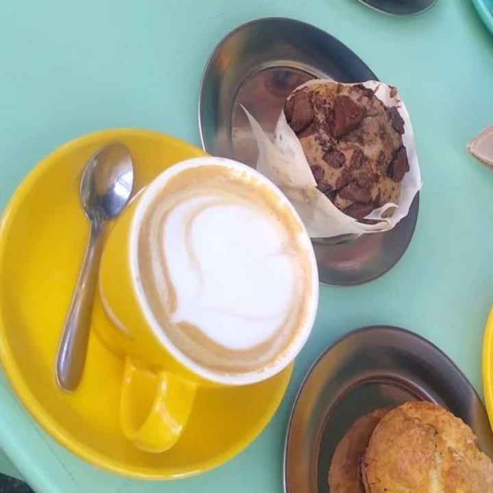 photo of Mulata Café Con Leche De Almendra shared by @seleneveg on  01 Aug 2022 - review