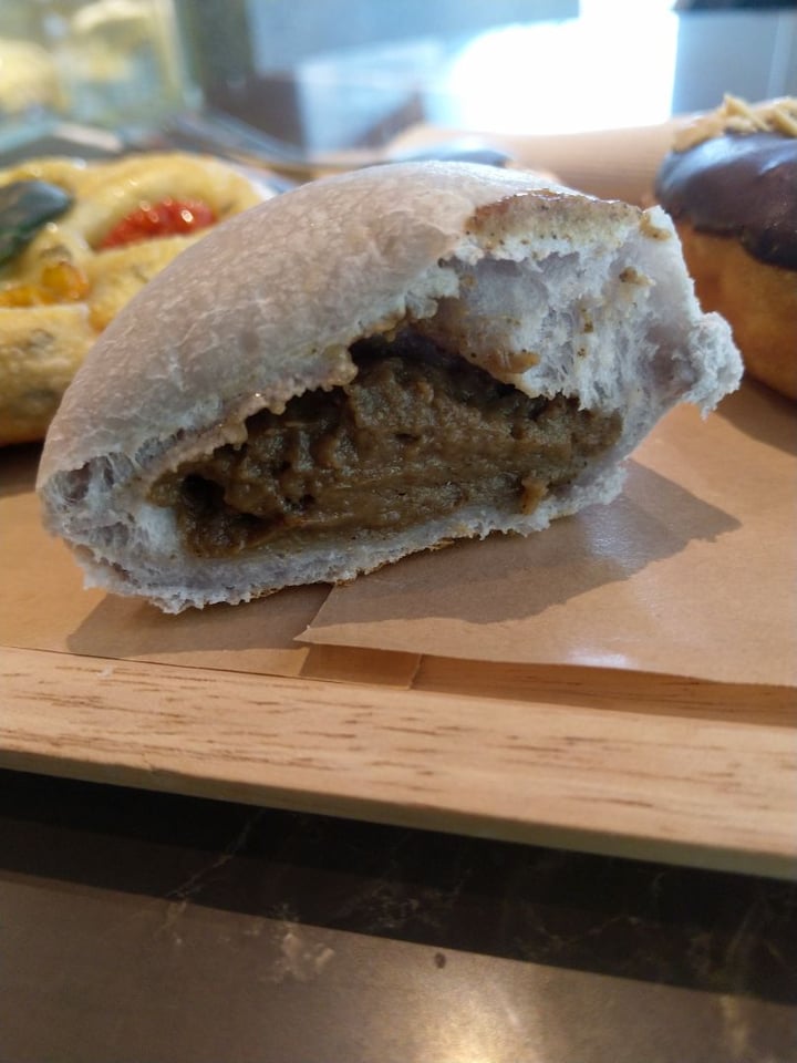 photo of Slow Bakes Earl Grey Bun shared by @nadoose on  07 Jul 2019 - review