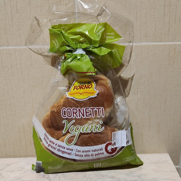 review photo of I tesori del forno Cornetti vegani shared by @eleblair on 24 Dec 2021 - review