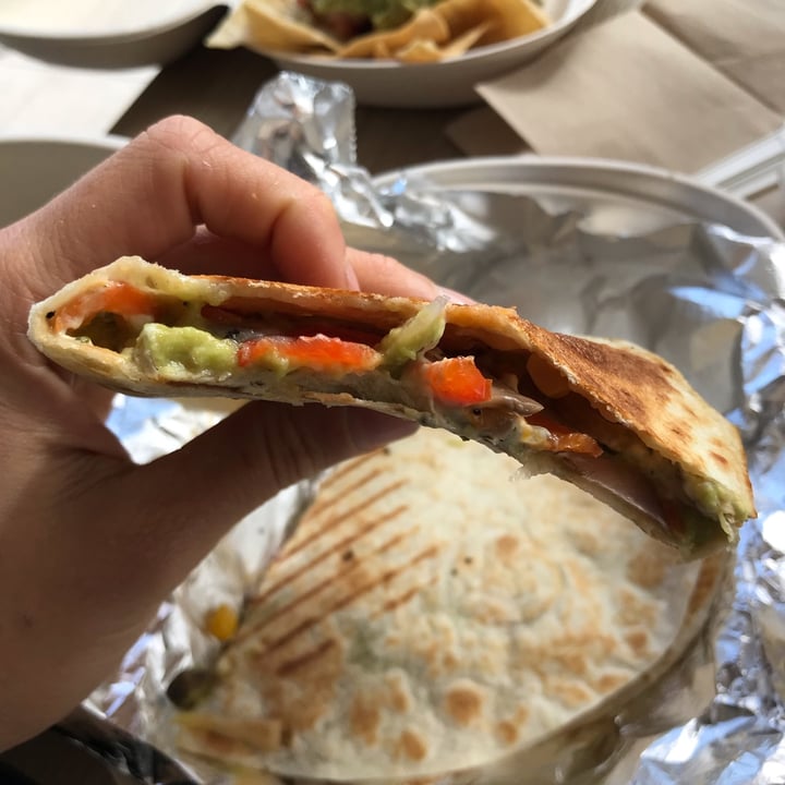 photo of Guzman y Gomez Vegan Quesadilla shared by @smarti on  18 Jun 2022 - review