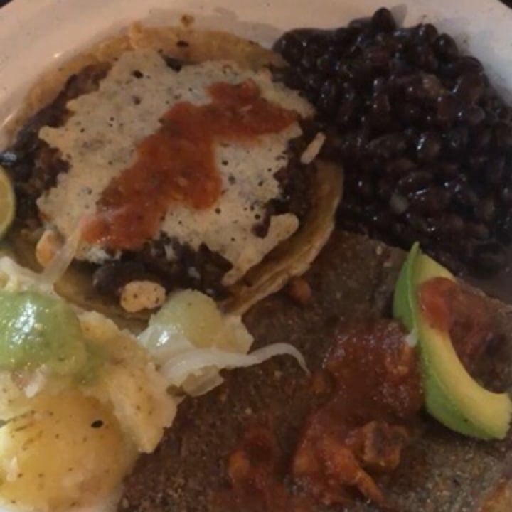 photo of Por siempre vegana 2 Tacos de milanesa shared by @onearthling on  15 Jul 2020 - review