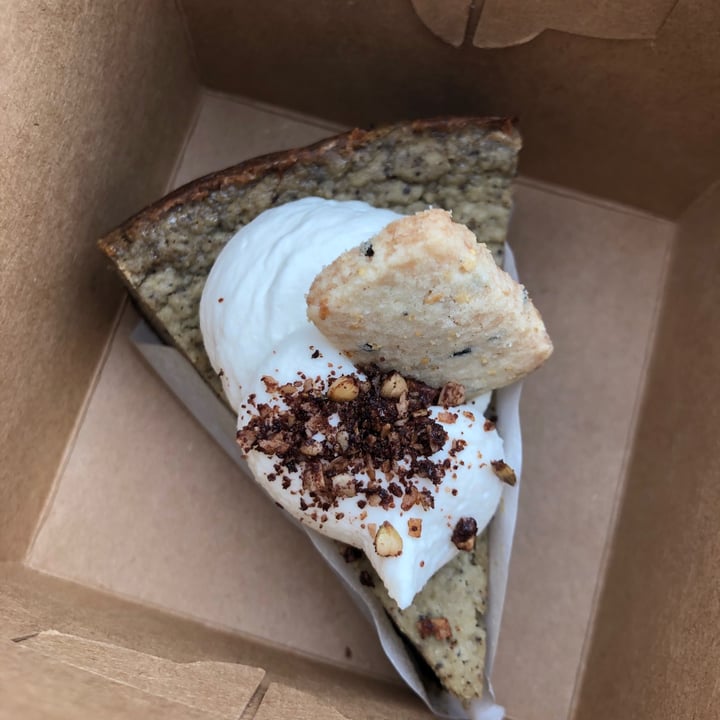 photo of Tsuchi cafe Hojicha Baked Cheesecake shared by @tiascaz on  19 Mar 2022 - review