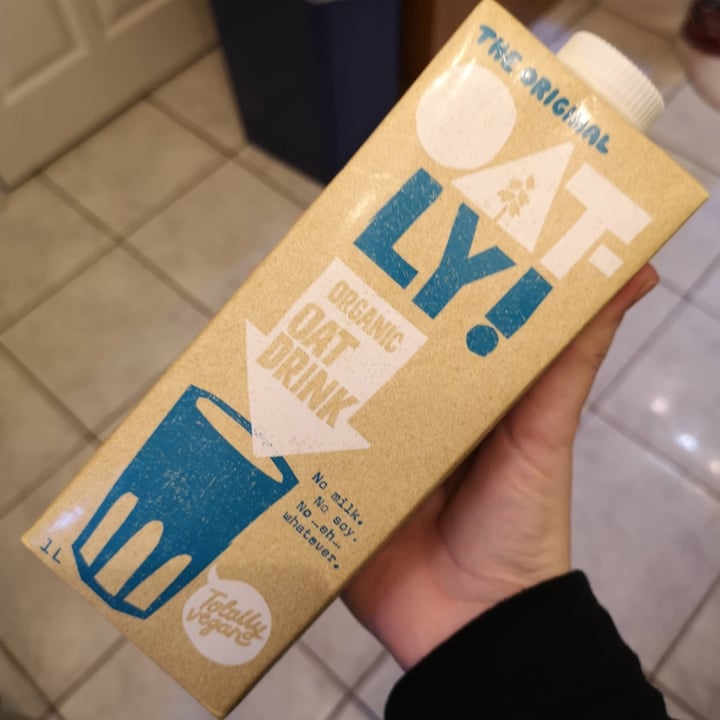 photo of Oatly Organic Oat Drink shared by @blossomcotton on  08 Nov 2020 - review