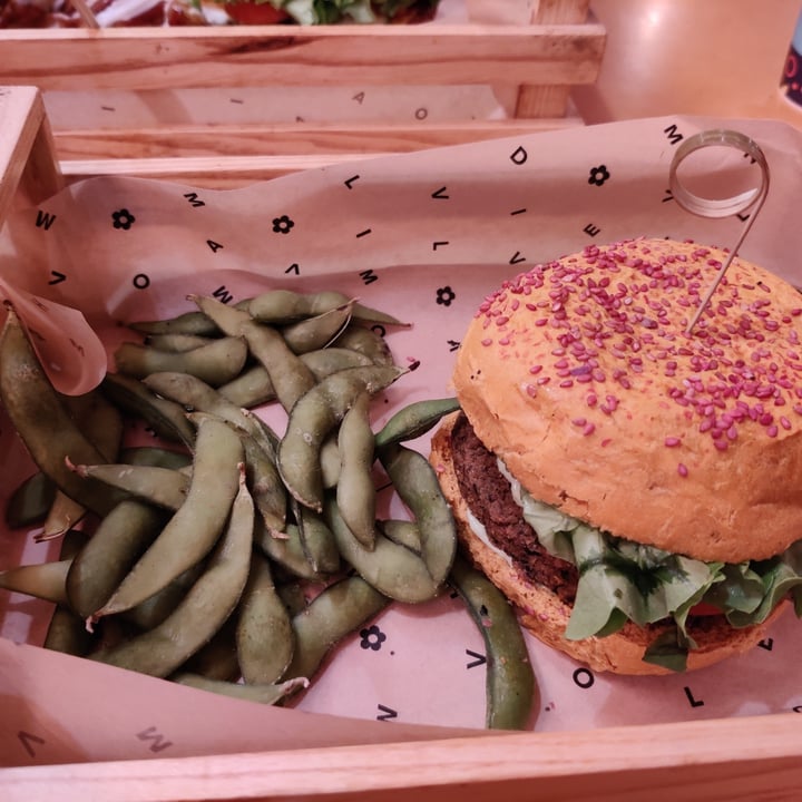 photo of Flower Burger Hercules Burger shared by @claudiog on  30 Oct 2022 - review