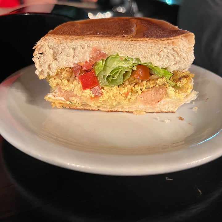photo of Vaca Louca “Cachorro quente” vegano shared by @marcioveg on  24 Jul 2022 - review