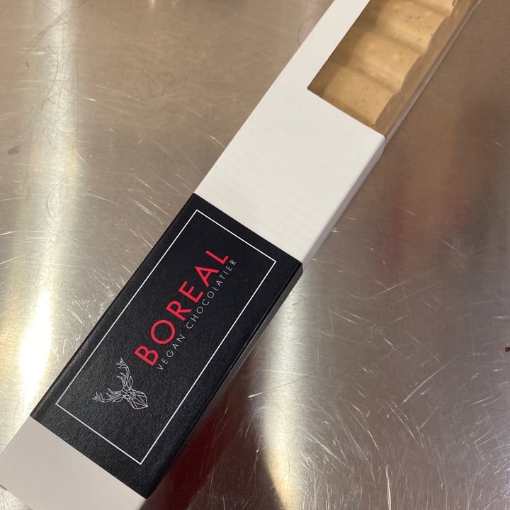 review photo of Boreal Vegan Chocolatier Chocolate Blanco shared by @linabcn on 24 Dec 2019 - review