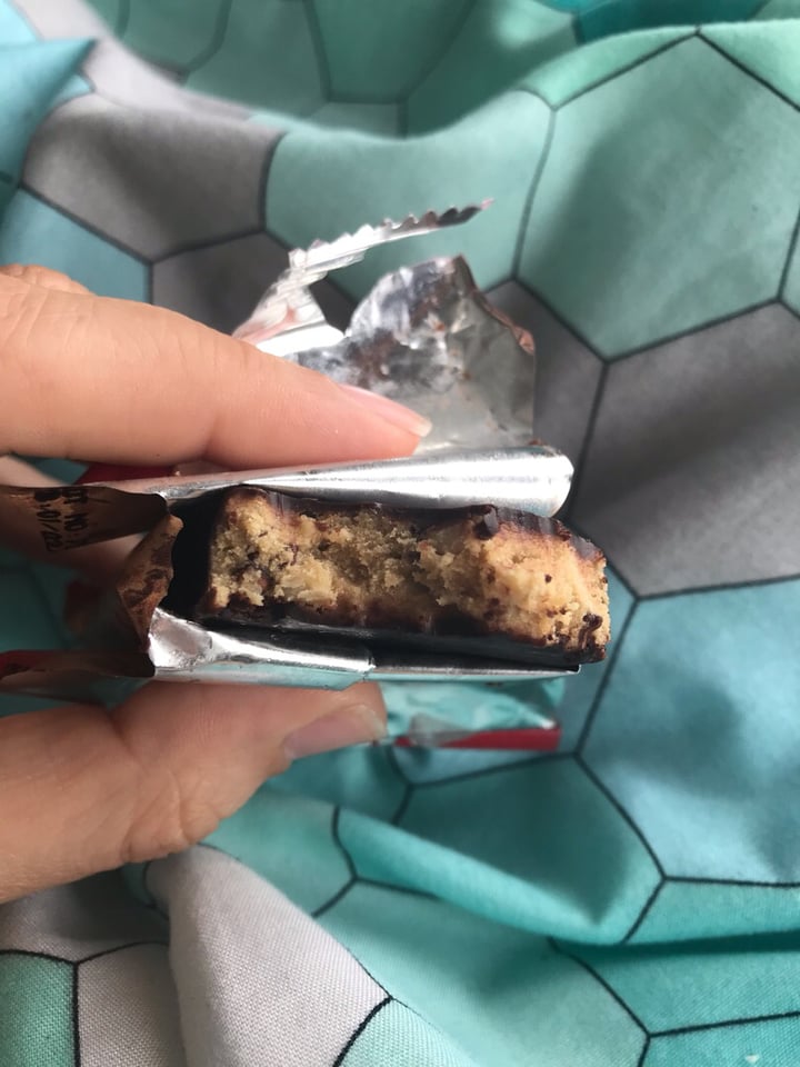 photo of Biogen Protein Bar - Peanut Choc Chip Flavor shared by @claudialudwig on  15 Sep 2019 - review