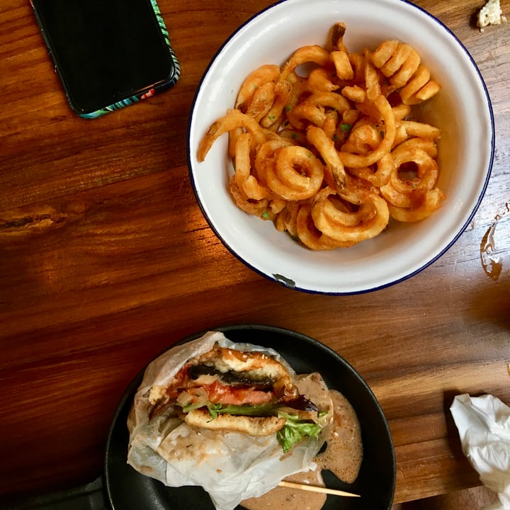 photo of Free the Robot Curly Fries shared by @vikas on  08 Nov 2018 - review