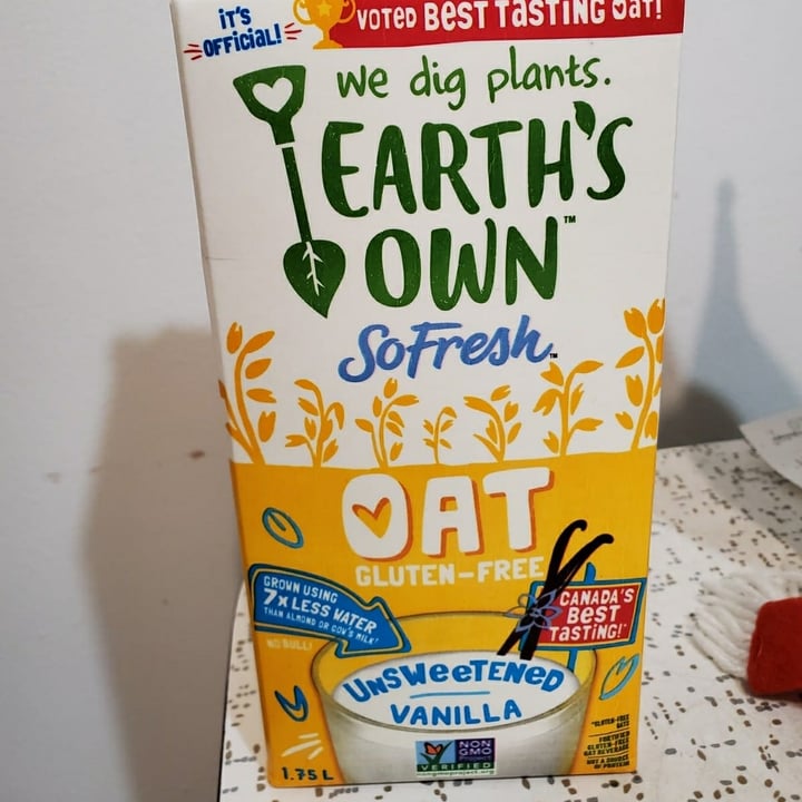 photo of Earth's Own So Fresh Oat Unsweetened Vanilla Beverage shared by @aupoupoudoux on  07 Dec 2021 - review