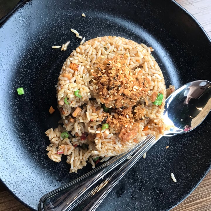 photo of Leaf Corner Tom Yum Fried Rice Without  Egg shared by @veggieoty on  13 Nov 2020 - review