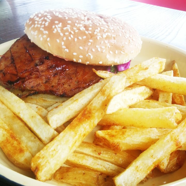 photo of Asher's Corner Cafe @ Ashers Farm Sanctuary The Unbelievable Burger shared by @shonz on  24 Jan 2021 - review