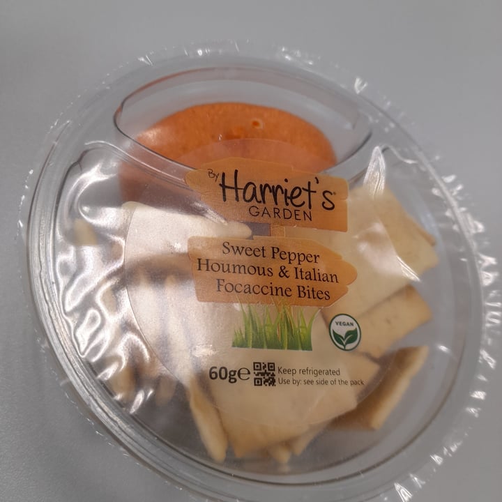 review photo of Harriet’s garden Sweet Pepper Houmous & Italian Focaccine Bites shared by @heatherthevegan on 09 Nov 2022 - review