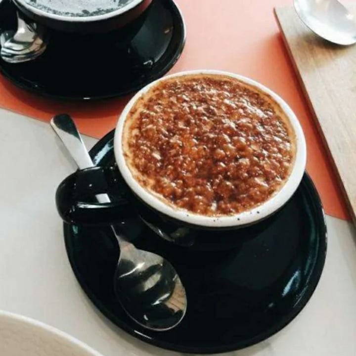 photo of Fedwell Citywalk Sudirman Cappuccino Brulee shared by @lalisa-doniho on  02 May 2020 - review
