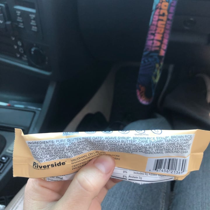 photo of Made Good Cookies and cream granola bars shared by @gnargnarbinks402 on  19 Jun 2022 - review