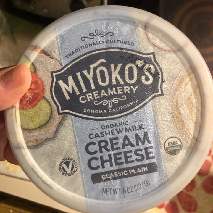 review photo of Miyoko's Creamery Cashew Milk Cream Cheese shared by @kenms on 26 Mar 2022 - review