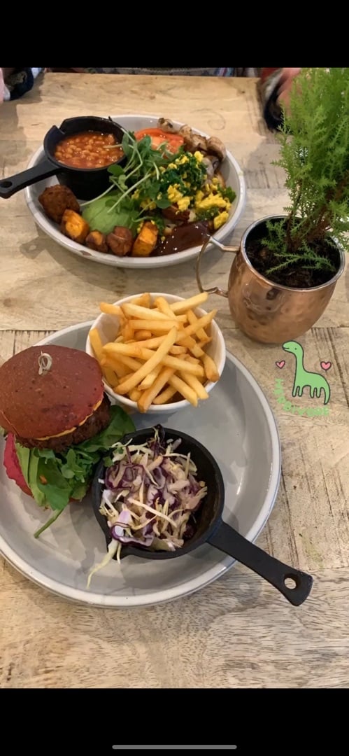 photo of Medicine Kitchen and Bakery Falafel Burger shared by @eloisewood on  19 Dec 2019 - review