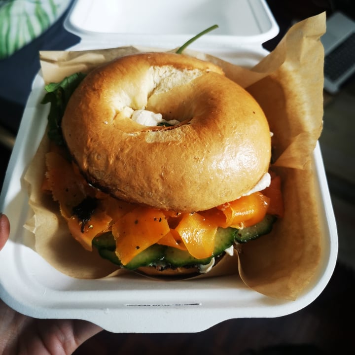 photo of Grumpy & Runt | Little Deli & Donuts carrot lox bagel shared by @canziscity on  26 Aug 2022 - review