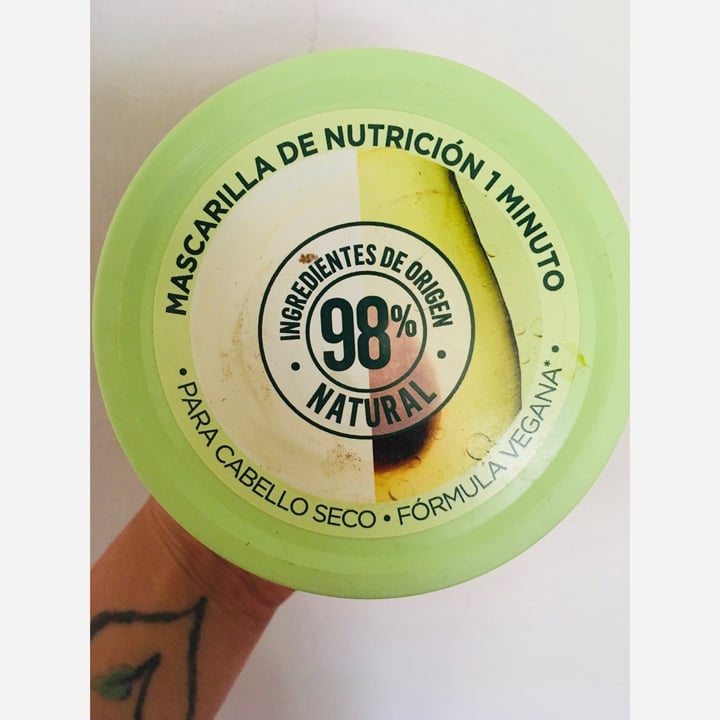 photo of Garnier Hair Food Aguacate Mascarilla de Nutrición shared by @alinemelanie on  08 Oct 2020 - review