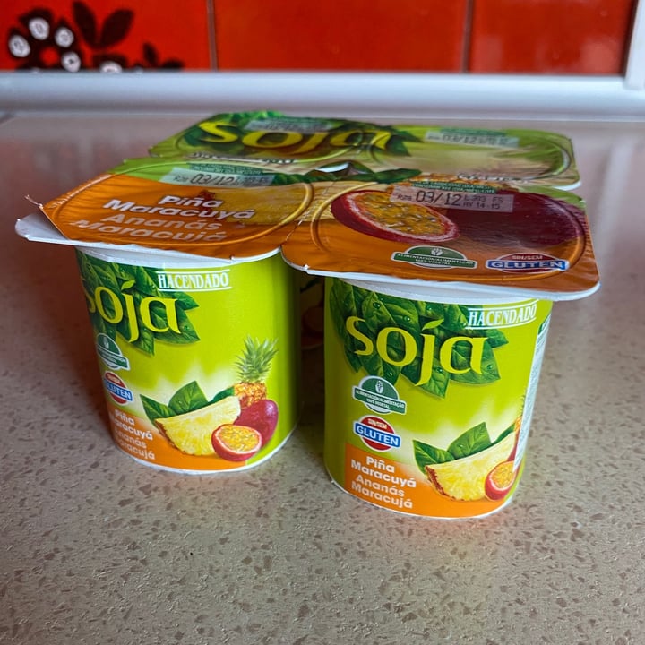 review photo of Hacendado Yogurt de Soja Piña Maracuyá shared by @andreacetacea on 11 Nov 2020 - review