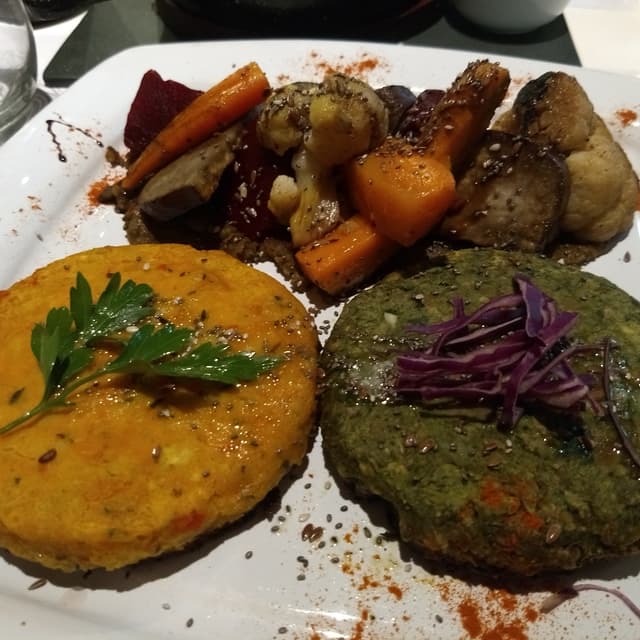 Foto do prato “Platón veggie”