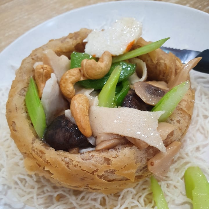 photo of SHU Vegetarian Yam basket shared by @mushroomtarian on  12 Sep 2020 - review
