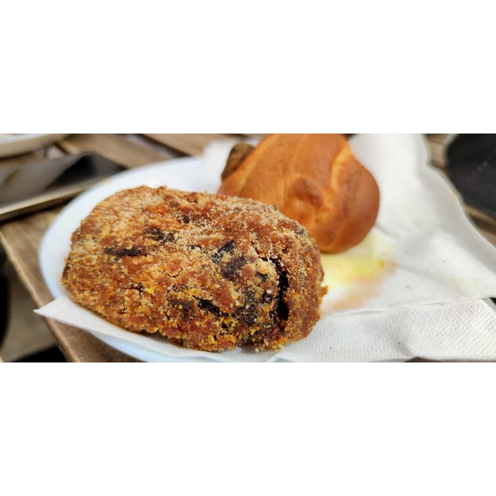 photo of Breaking Bread Supplì al forno shared by @goveg on  20 Sep 2021 - review