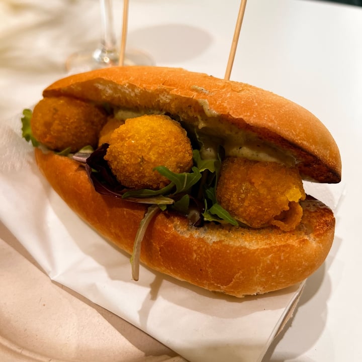 photo of Bovisa Urban Garden Vegan Sandwich shared by @diventovegana on  03 Apr 2022 - review
