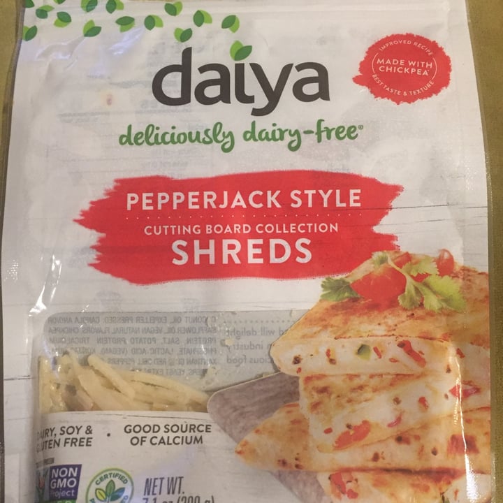 photo of Daiya Pepperjack Style Shreds shared by @veganrealestate on  26 May 2020 - review
