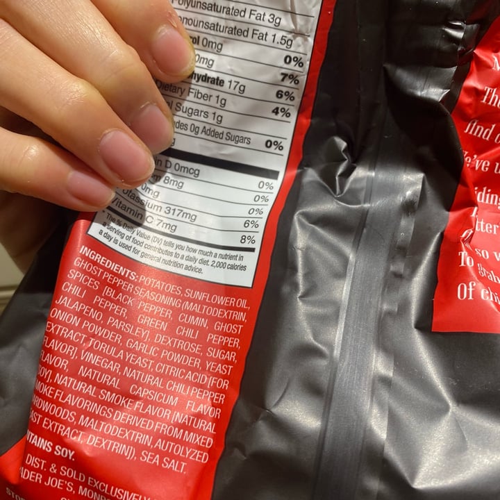 photo of Trader Joe's Ghost Pepper Potato Chips shared by @yarilovezzucchini on  25 Sep 2022 - review