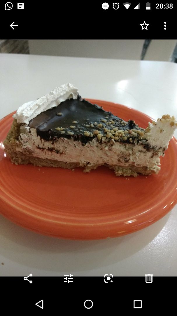 review photo of Loving Hut Microcentro Marroc Cake shared by @mariaagustinao on 23 Aug 2019 - review