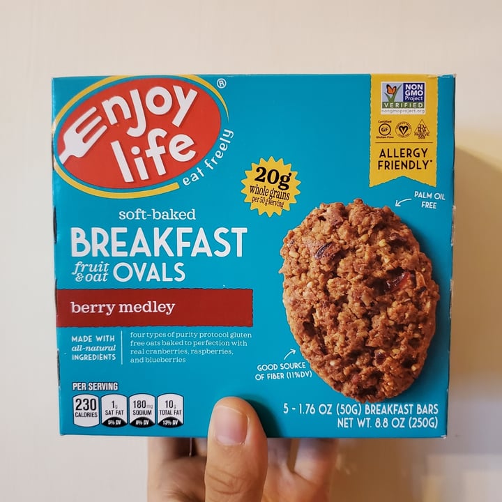 photo of Enjoy Life Berry Medley Breakfast Ovals shared by @moosewong on  17 Aug 2021 - review