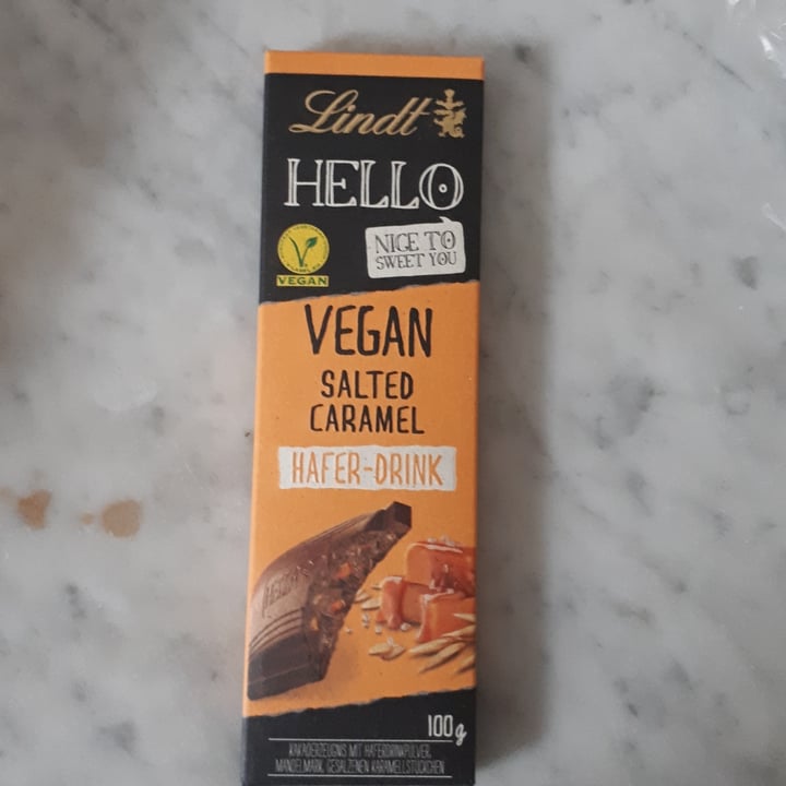 photo of Lindt Hello Vegan Salted Caramel shared by @silvia1993 on  12 Aug 2022 - review