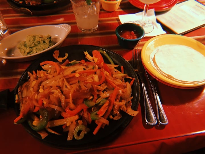 photo of El Cholo Veggie Fajita shared by @betterbarefoot on  03 Jan 2020 - review