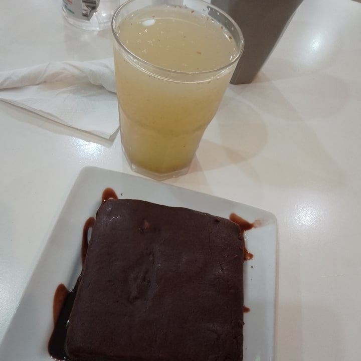 photo of Loving Hut Microcentro Brownie shared by @valeriapradoc on  06 Nov 2022 - review