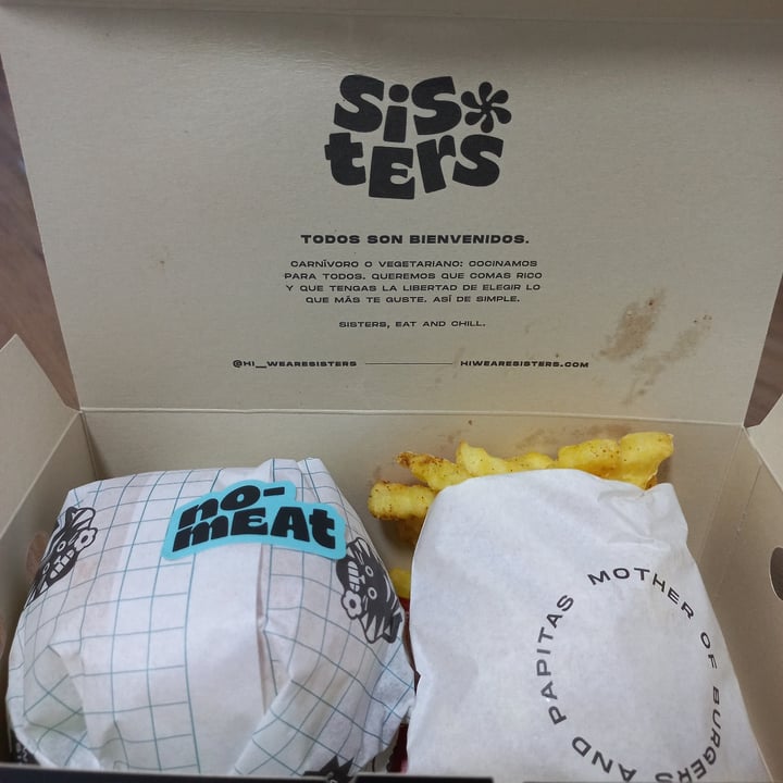 photo of Sisters Combo Veggie Burger Simple shared by @alessa182 on  30 Apr 2022 - review