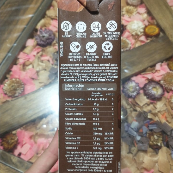 photo of Silk Bebida de Almendra sabor Chocolate shared by @camilasm on  21 Nov 2020 - review