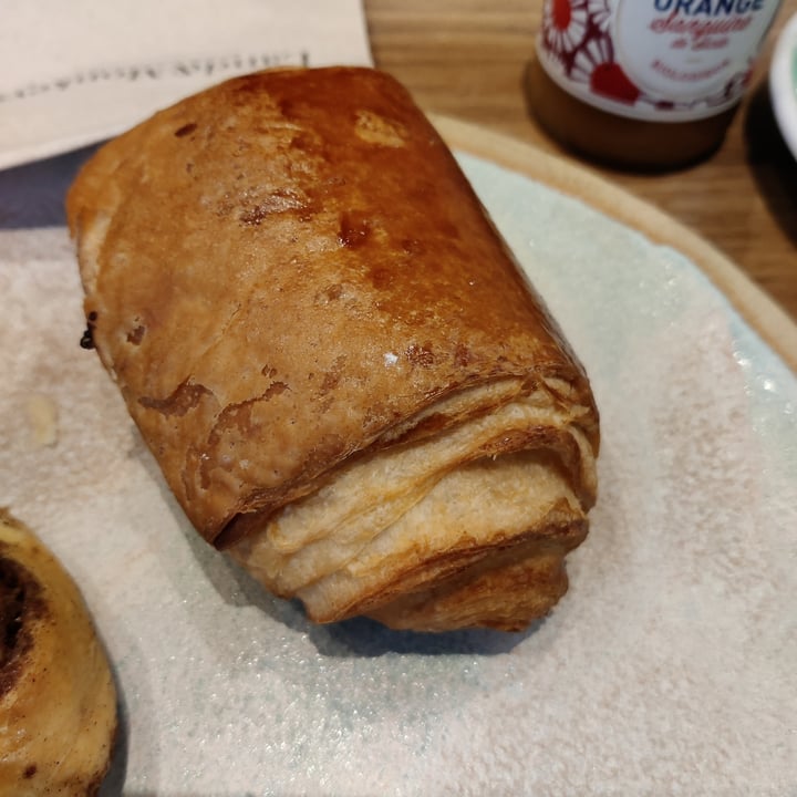 photo of Land&Monkeys Roquette Pain Au Chocolat shared by @michelanice on  24 Mar 2022 - review