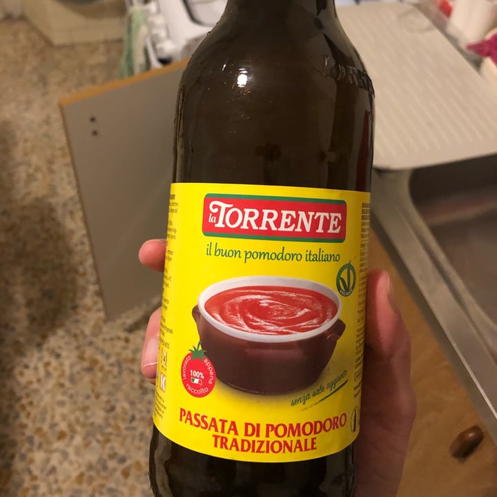 photo of La Torrente Passata di pomodoro tradizionale senza sale shared by @elenapelliccia on  24 Mar 2022 - review