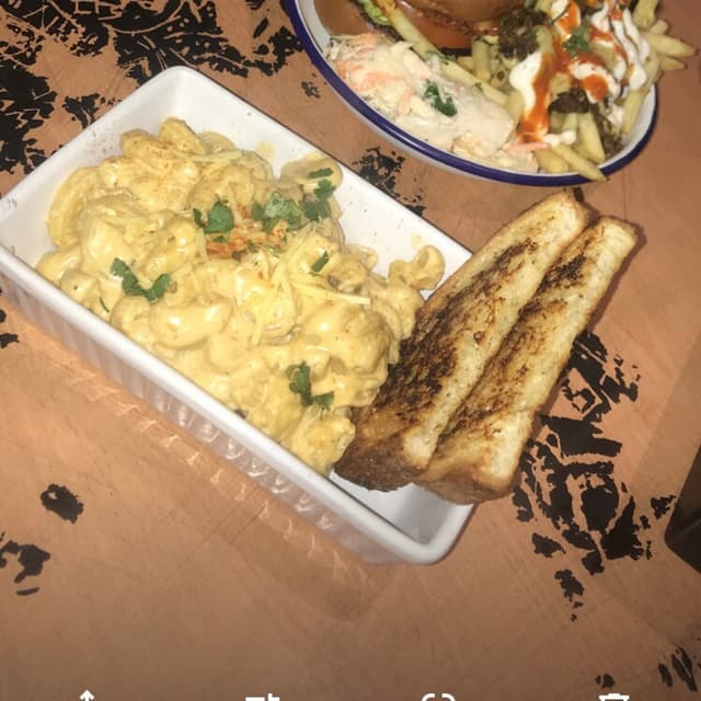 「Mac n cheese」の料理の写真