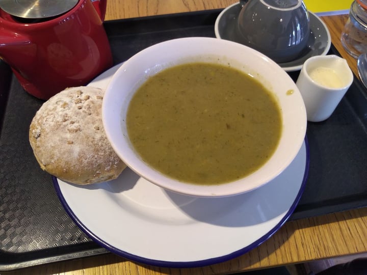 photo of Waterstones Leek and Potato Soup shared by @cynotherium on  05 Apr 2019 - review