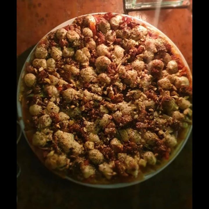 photo of Bean Me Up Restaurant BBQ tempeh Pizza shared by @annbience on  29 Apr 2020 - review