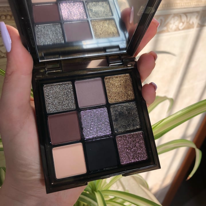 photo of Huda Beauty Wild Obsession - Jaguar Palette shared by @penzi94 on  13 Apr 2022 - review