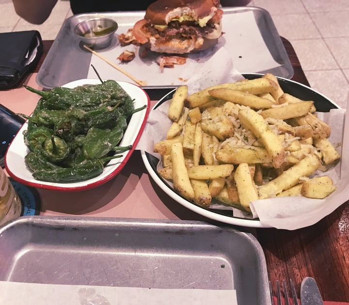 photo of Bath St. Burger Earth, wind and fire shared by @sunfeet on  21 Aug 2019 - review